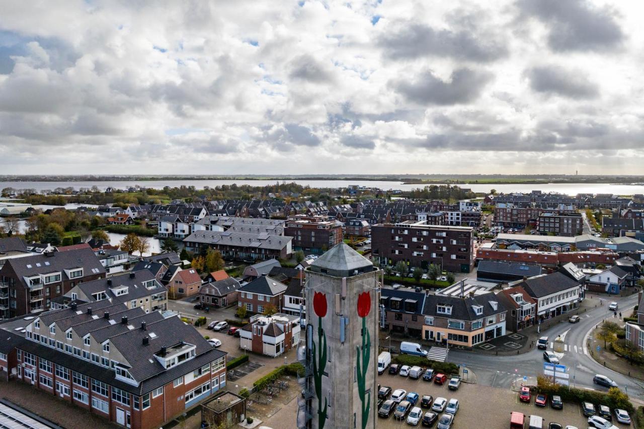 B&B De Tulpentoren Roelofarendsveen Exteriör bild